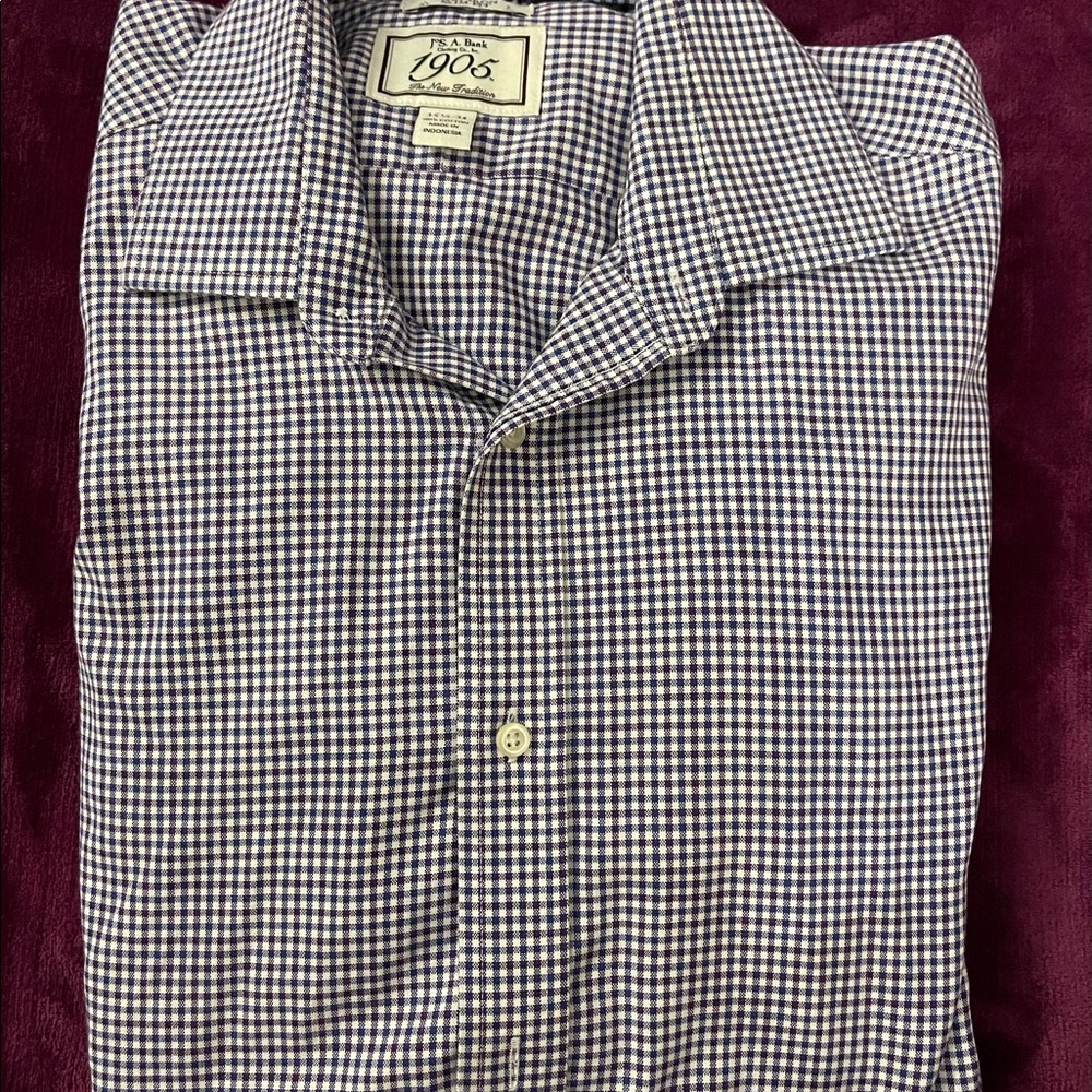 Jos A Bank mens dress shirt